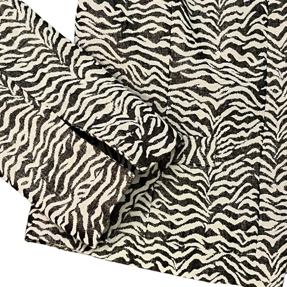 Dana Buchman Zebra Print Cropped Blazer Sz 10 - Picture 5 of 13
